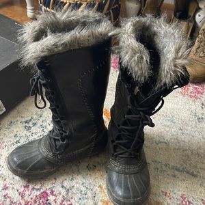 Sorel Kate boots size 8